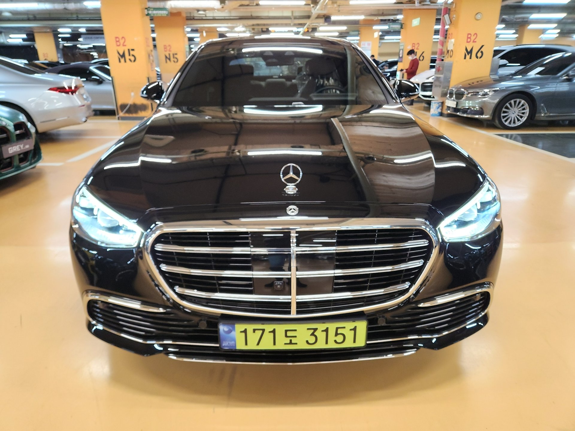MERCEDES-BENZ S-CLASS - View 1