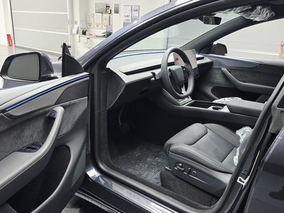 TESLA MODEL Y - 10