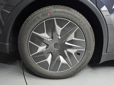 TESLA MODEL Y - 6