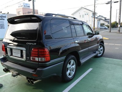 TOYOTA LAND CRUISER CYGNUS - 10