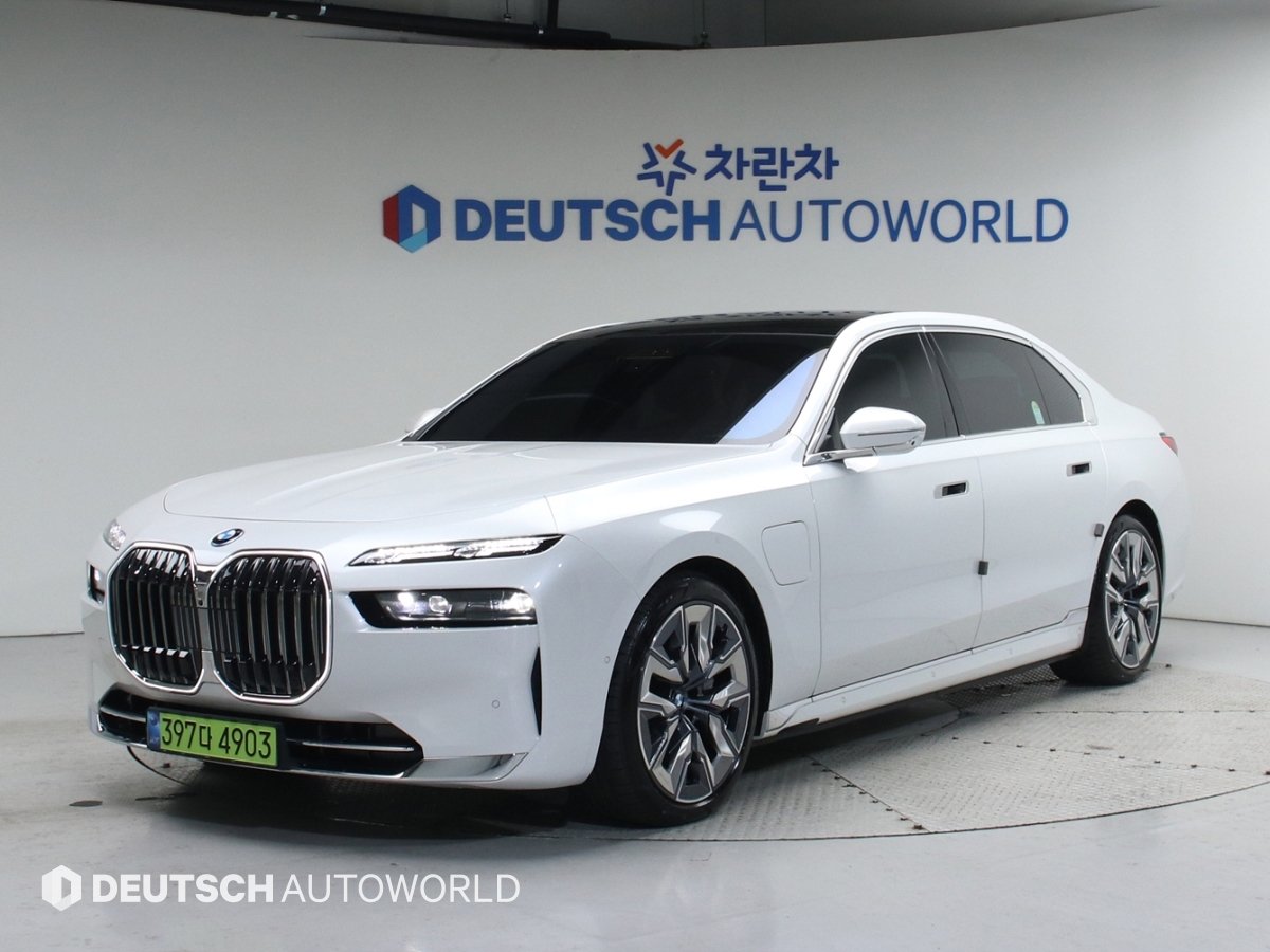 BMW 7 SERIES - View 1