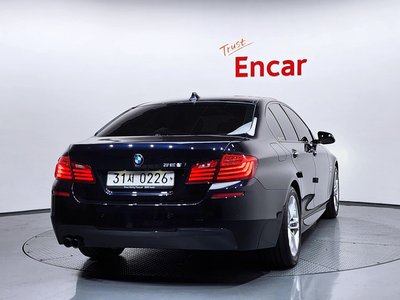 2016 BMW 5 SERIES photo 3