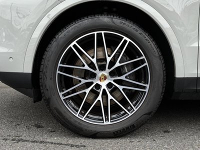 PORSCHE CAYENNE - 9
