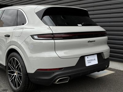 PORSCHE CAYENNE - 4