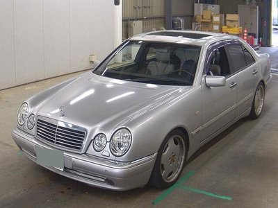 MERCEDES-BENZ E-CLASS AMG - 4