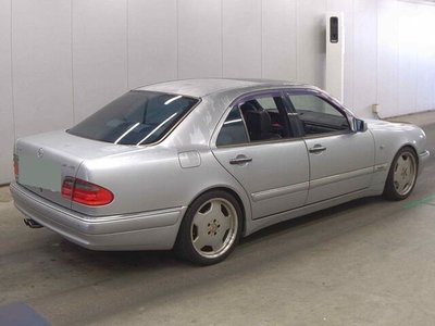 MERCEDES-BENZ E-CLASS AMG - 5