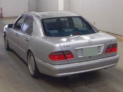 MERCEDES-BENZ E-CLASS AMG - 2