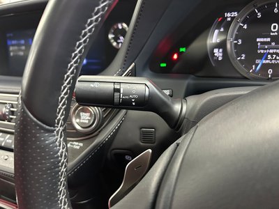 2018 Lexus LS thumbnail 30