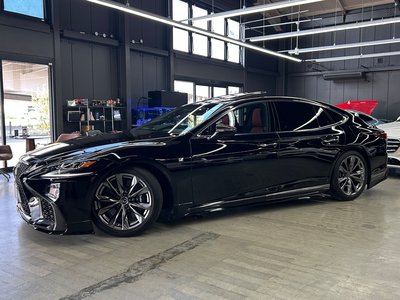 صورة 10 لـ 2018 Lexus LS