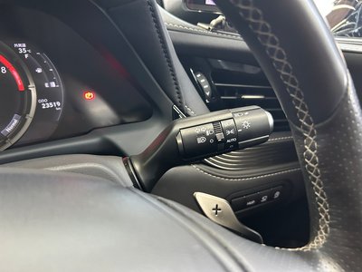 2018 Lexus LS thumbnail 31