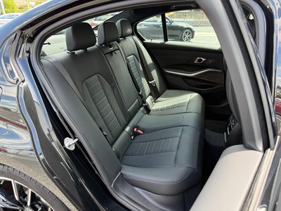 صورة مصغرة 11 لـ 2024 BMW 3 SERIES