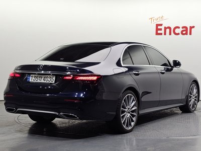MERCEDES-BENZ E-CLASS - 4
