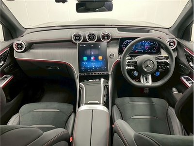 2025 Mercedes-BENZ GLC AMG 照片 3