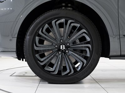 BENTLEY BENTAYGA - 5