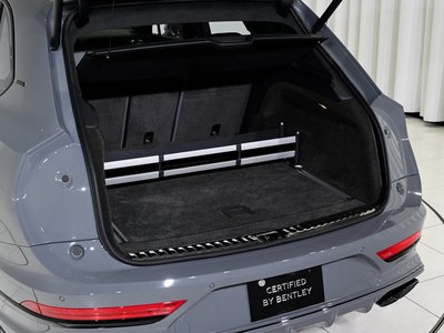 BENTLEY BENTAYGA - 7