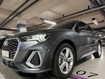 2022 AUDI Q3 photo 1