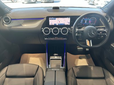 2025 Mercedes-BENZ GLA 照片 2