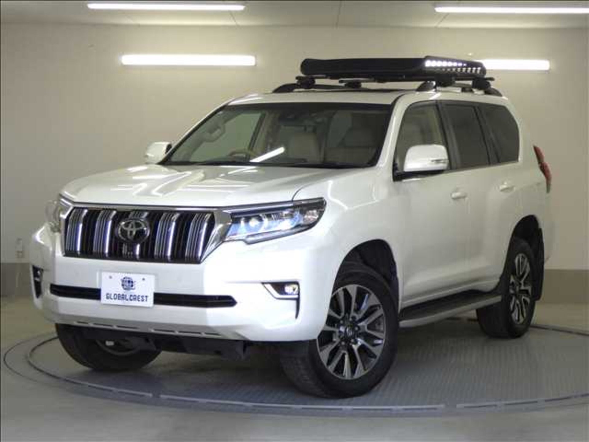 TOYOTA LAND CRUISER PRADO - View 1