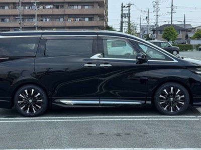 TOYOTA VELLFIRE - 4