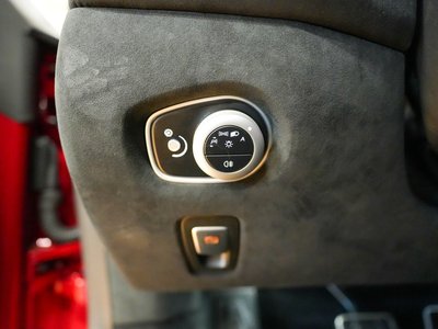 ASTON MARTIN VANTAGE - 9