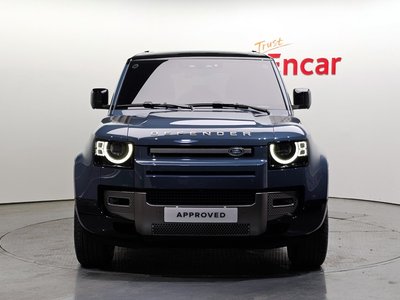 LAND ROVER DEFENDER - 8