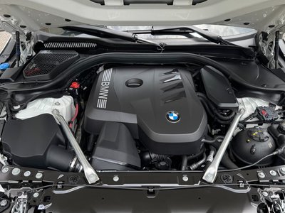 2025 BMW 5 SERIES 照片 8