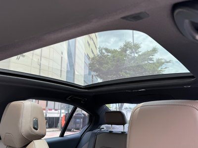 2025 BMW 5 SERIES — миниатюра 13