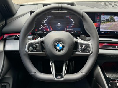 2025 BMW 5 SERIES 照片 10