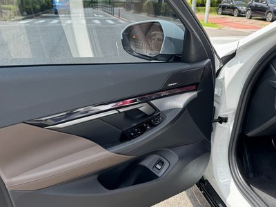 2025 BMW 5 SERIES — миниатюра 15