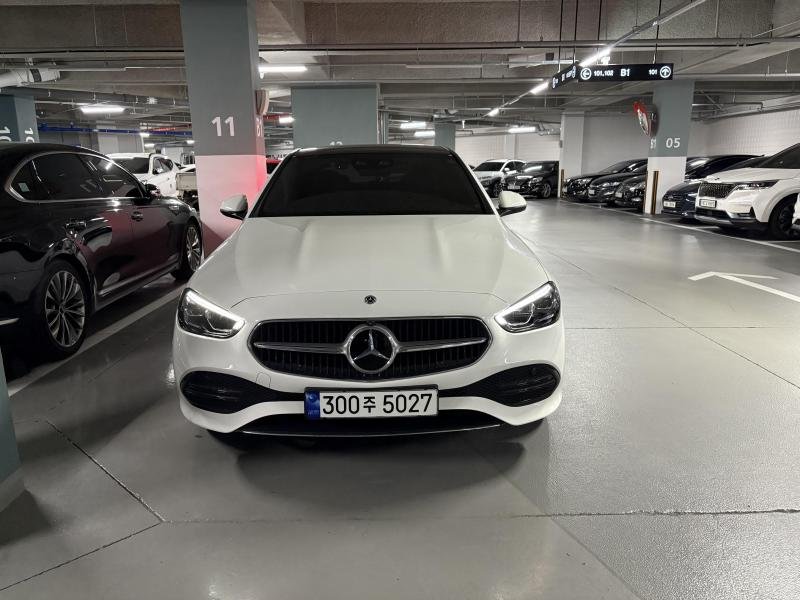 MERCEDES-BENZ C-CLASS - View 1