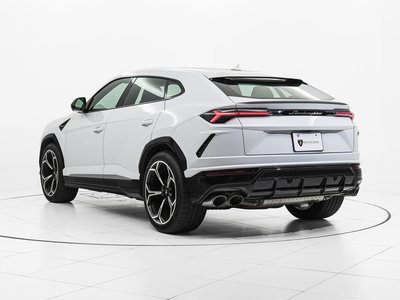 LAMBORGHINI URUS - 6