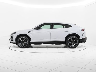 LAMBORGHINI URUS - 5