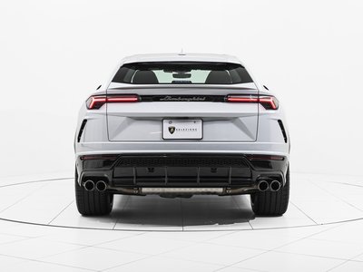 LAMBORGHINI URUS - 7