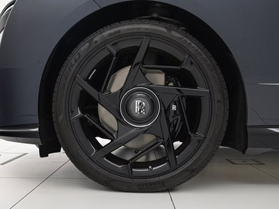 ROLLS-ROYCE SPECTRE - 8