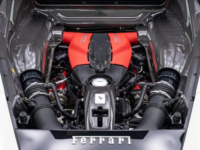 FERRARI F8 - 5