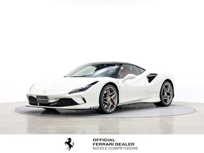 FERRARI F8 - 1