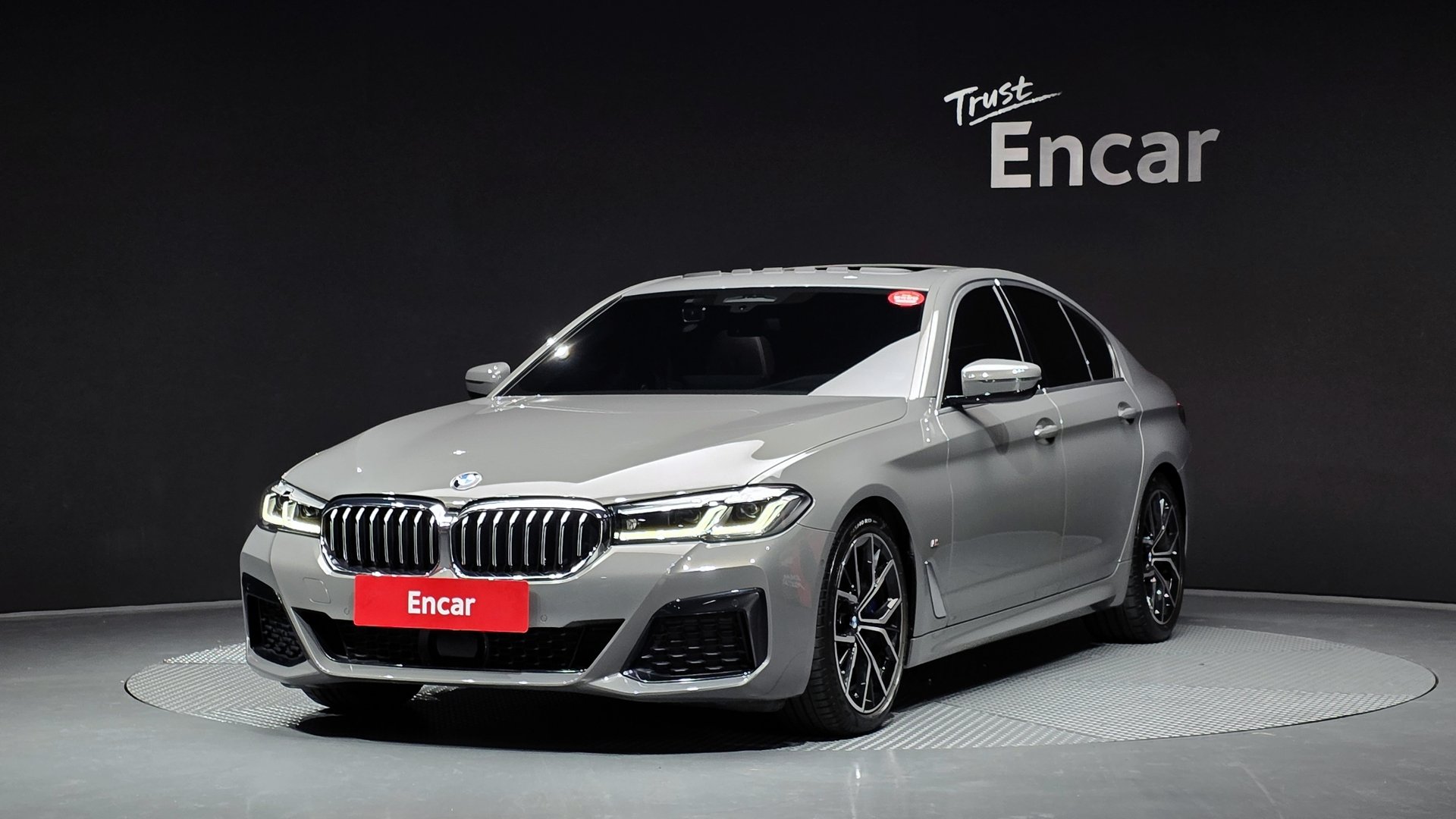 BMW 5 SERIES - View 1