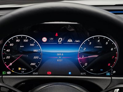 MERCEDES-BENZ E-CLASS - 8