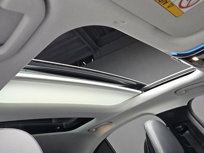 MERCEDES-BENZ E-CLASS - 9