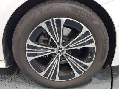 MERCEDES-BENZ E-CLASS - 6