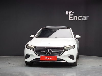 MERCEDES-BENZ E-CLASS - 2
