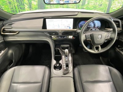 2024 Toyota CROWN SPORT photo 2