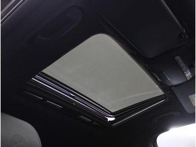 MERCEDES-BENZ GLC - 7