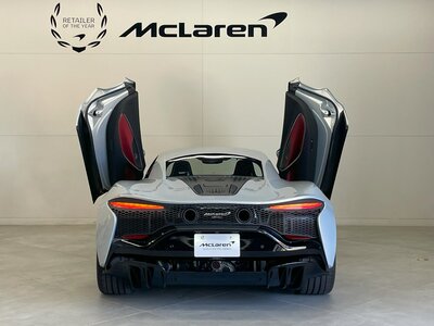 MCLAREN ARTURA - 8