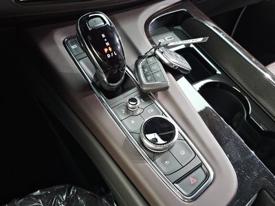 CADILLAC ESCALADE 5TH GENERATION - 9