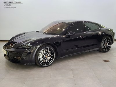 PORSCHE TAYCAN - 1