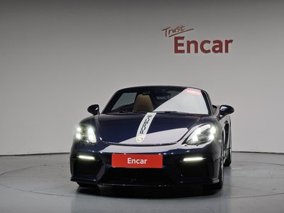 2021 Porsche 718 photo 2