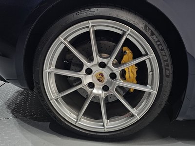 2021 Porsche 718 photo 8