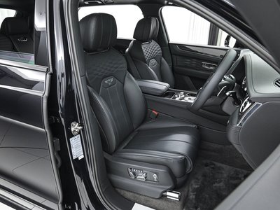 2026 Bentley BENTAYGA 照片 9