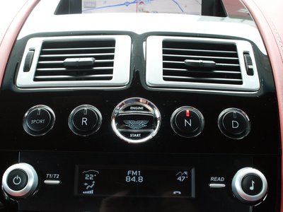 2012 Aston Martin V8 — миниатюра 41